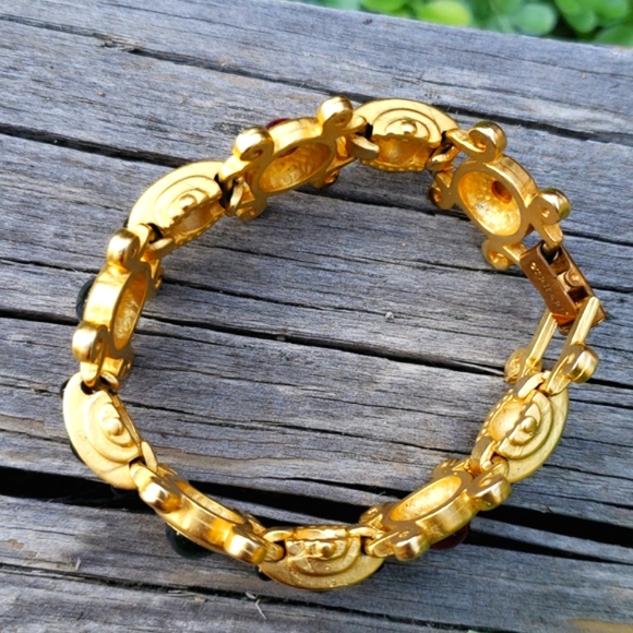 Trifari - Picture 12 of 14